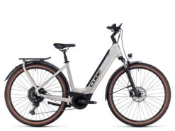 Cube Touring Hybrid Pro 625 2024 Lage Instap