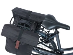 Basil City MIK Dubbele Fietstas 13 Basil City MIK Dubbele Fietstas -Cube Shop basil city dubbele fietstas solid black 6 8592