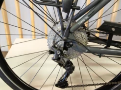 Sensa Travel Power V10 Dames Showmodel 11 Sensa Travel Power V10 Dames Showmodel -Cube Shop sensa travel v10 matt solid grey showmodel derailleur