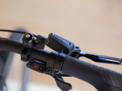 Victoria ETrekking 6.5 53cm 500Wh Heren Showmodel 14 Victoria ETrekking 6.5 53cm 500Wh Heren Showmodel -Cube Shop victoria etrekking 6.5 detailfoto rem versnelling